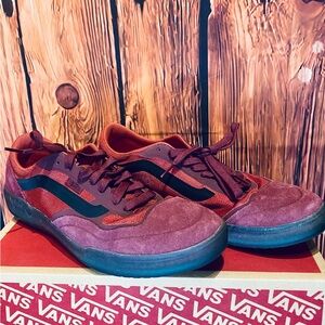 Vans Pro sneakers in burgundy and black with Ultimate Waffle technology.